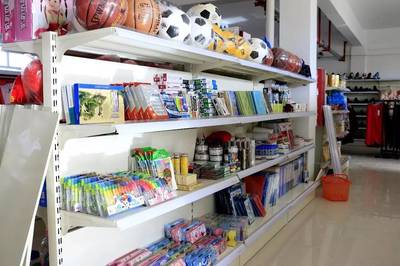 愛心超市 以日用百貨為紐帶，共筑和諧團場新篇章